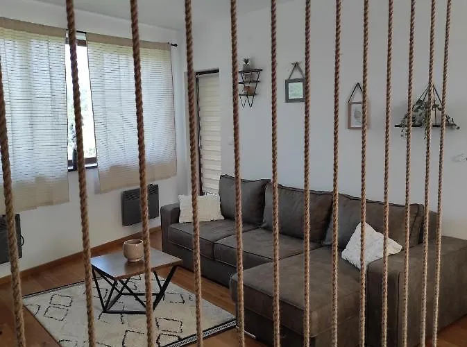 Secret Nest * Palisat